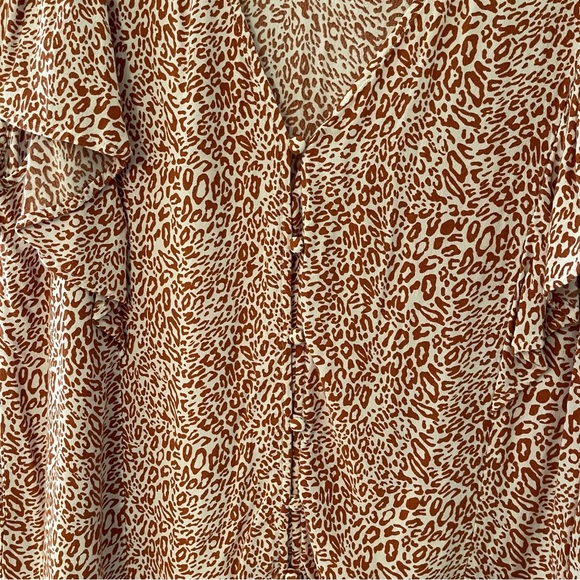 LOFT Brown Animal Print Short Sleeve Blouse with Ruffles - Picture 3 of 4